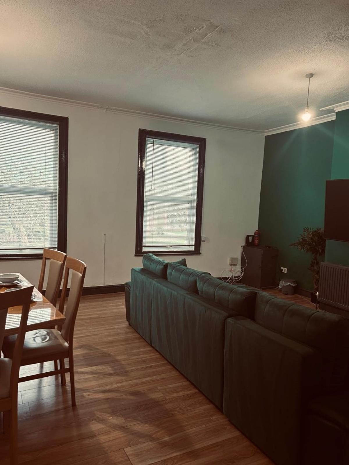 Cozy Large Sized 4 Bedroom Flat Liverpool Luaran gambar